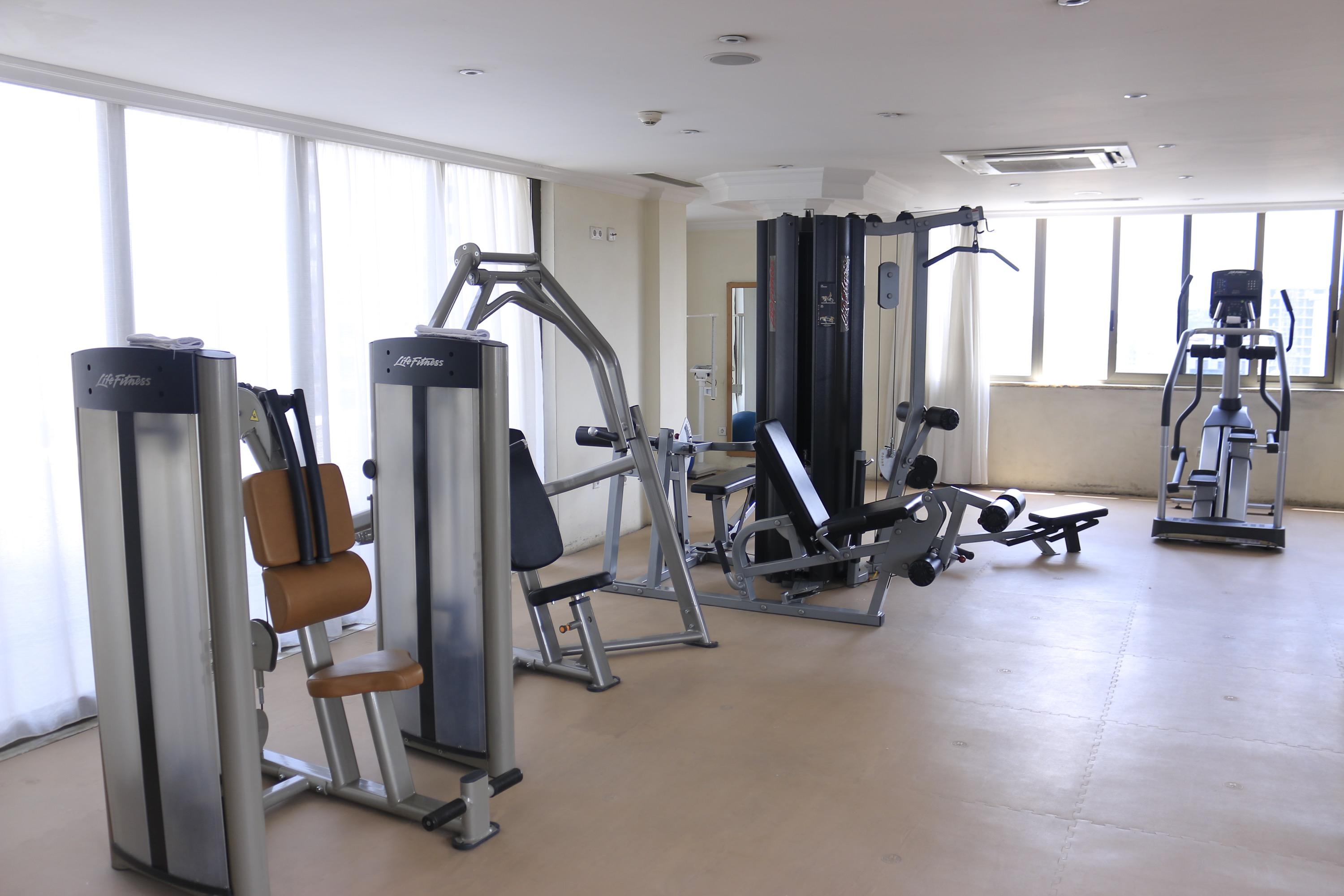 Momona Hotel Адис Абеба Екстериор снимка
