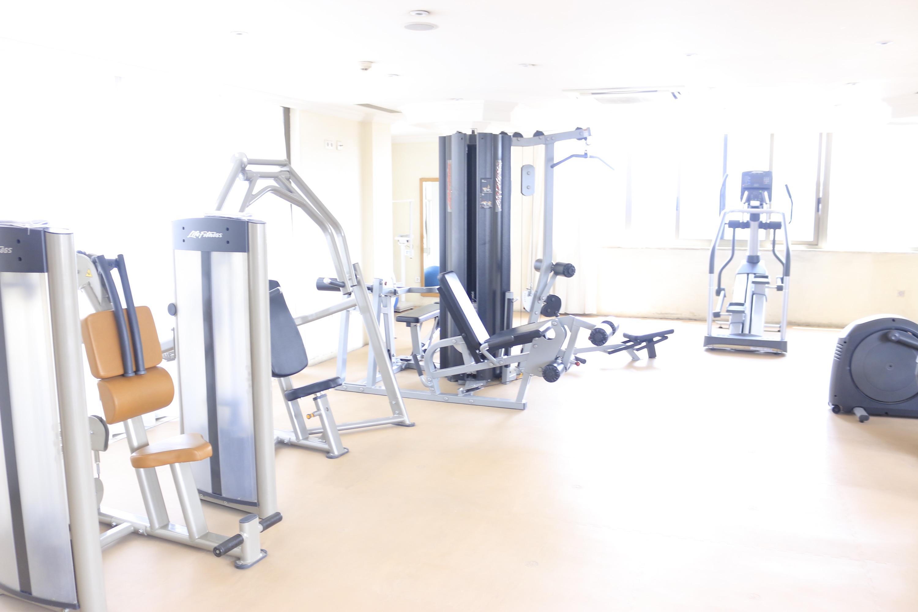 Momona Hotel Адис Абеба Екстериор снимка