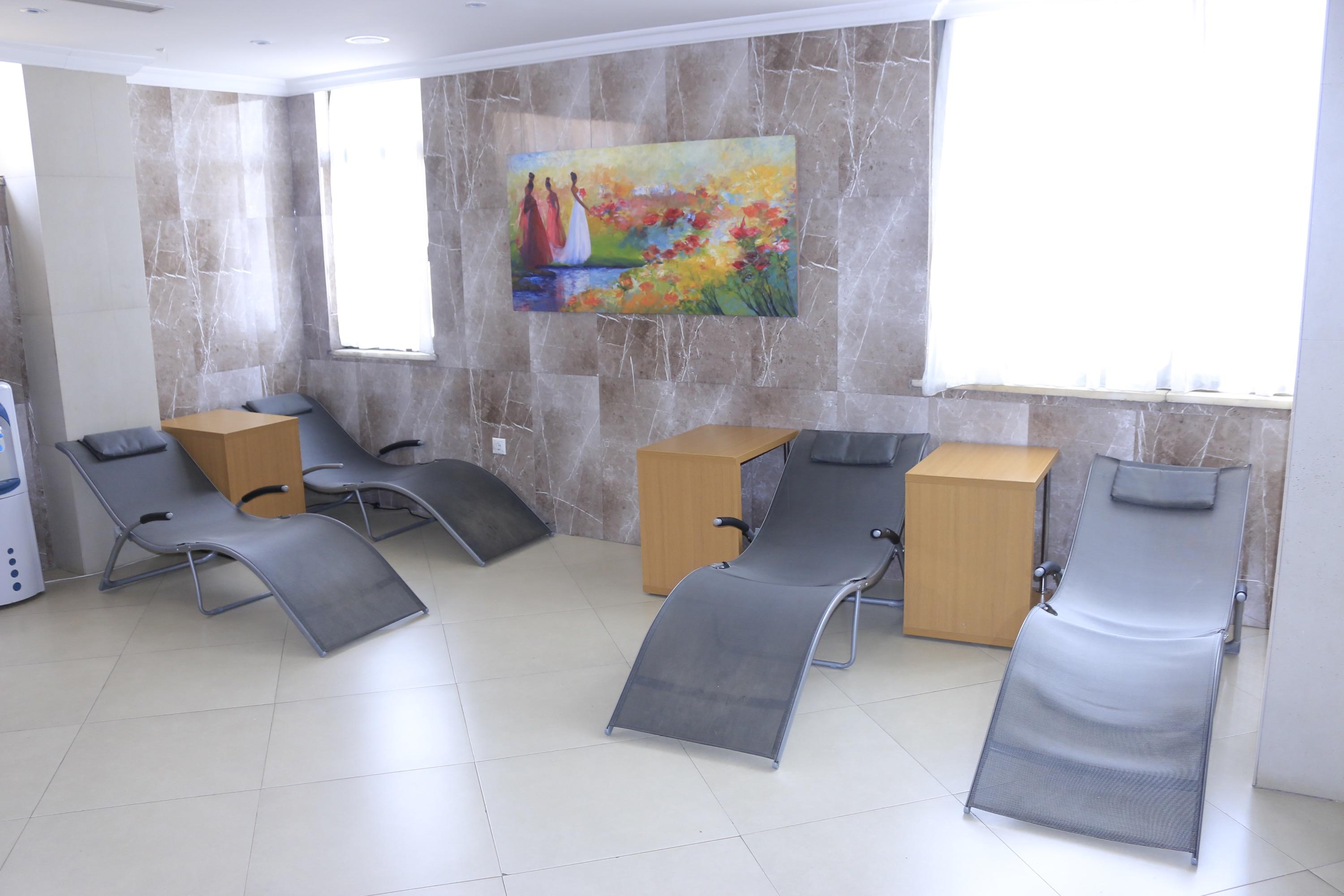 Momona Hotel Адис Абеба Екстериор снимка