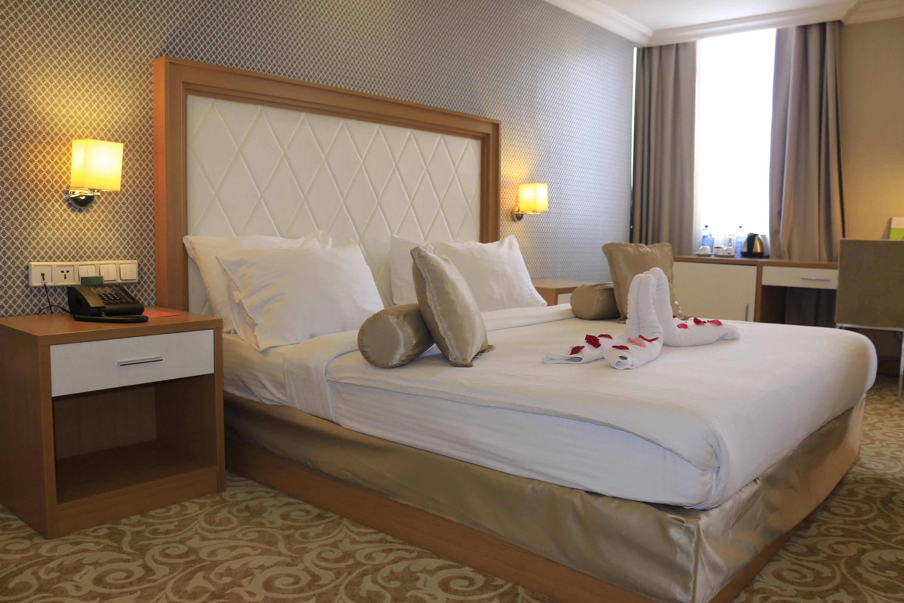 Momona Hotel Адис Абеба Екстериор снимка