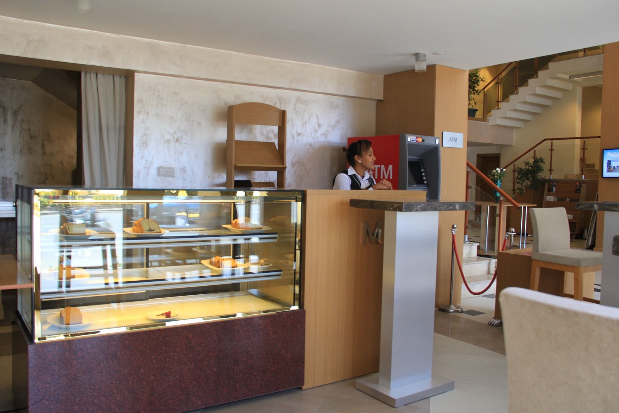 Momona Hotel Адис Абеба Екстериор снимка